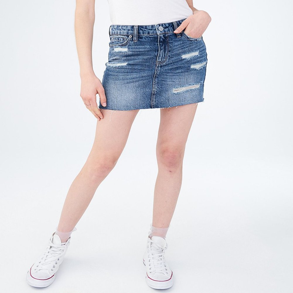 🚫SOLD 🚫   Aeropostale Distressed Raw Denim Skirt - Picture 4 of 10